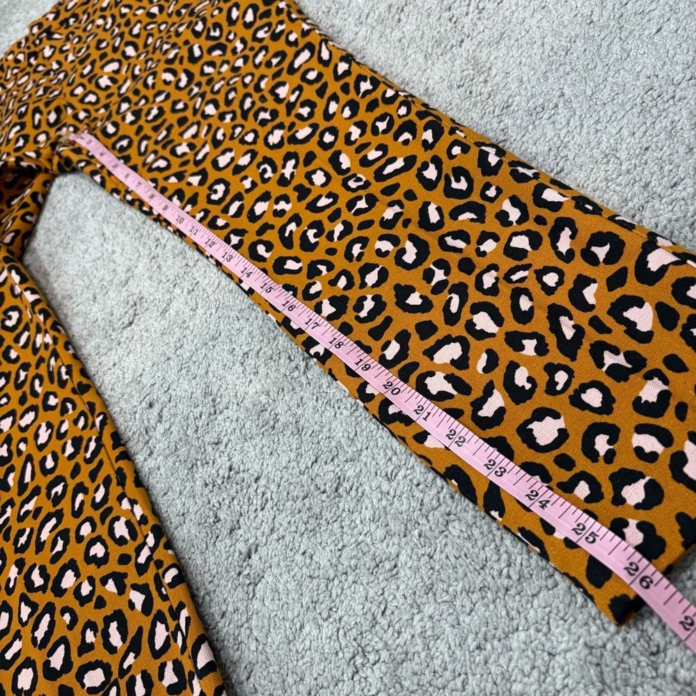NWT Old Navy Leopard Pixie Ankle Pants Size 8 NWT - image 8